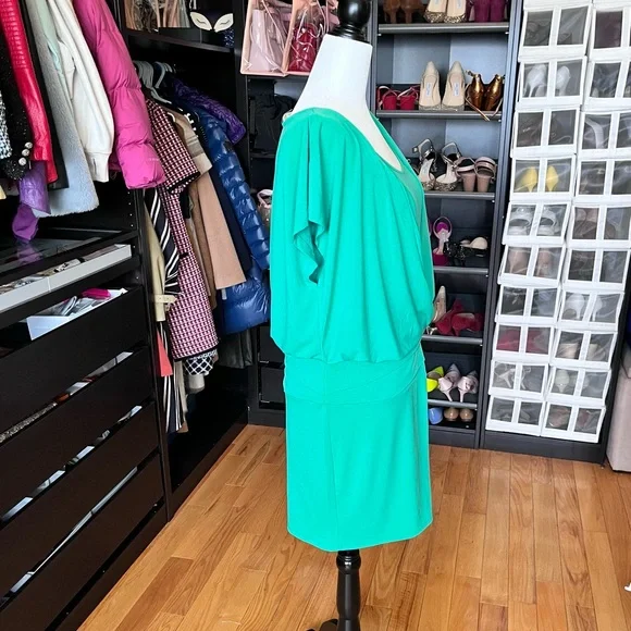 Studioi dress - Picture 2 of 6